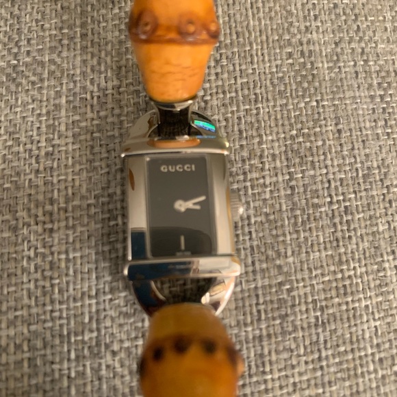 Pristine condition vintage Gucci Watch - Picture 1 of 6